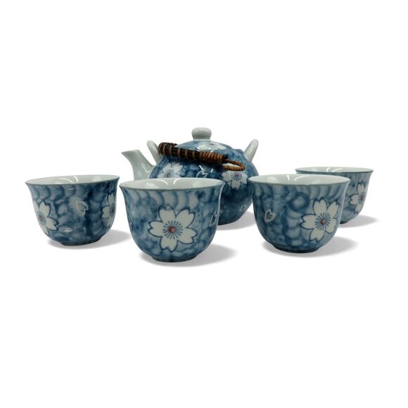 Porcelain TEA SET with Blue and White Floral Design in Box Japanese Vintage - Picture 4 of 13